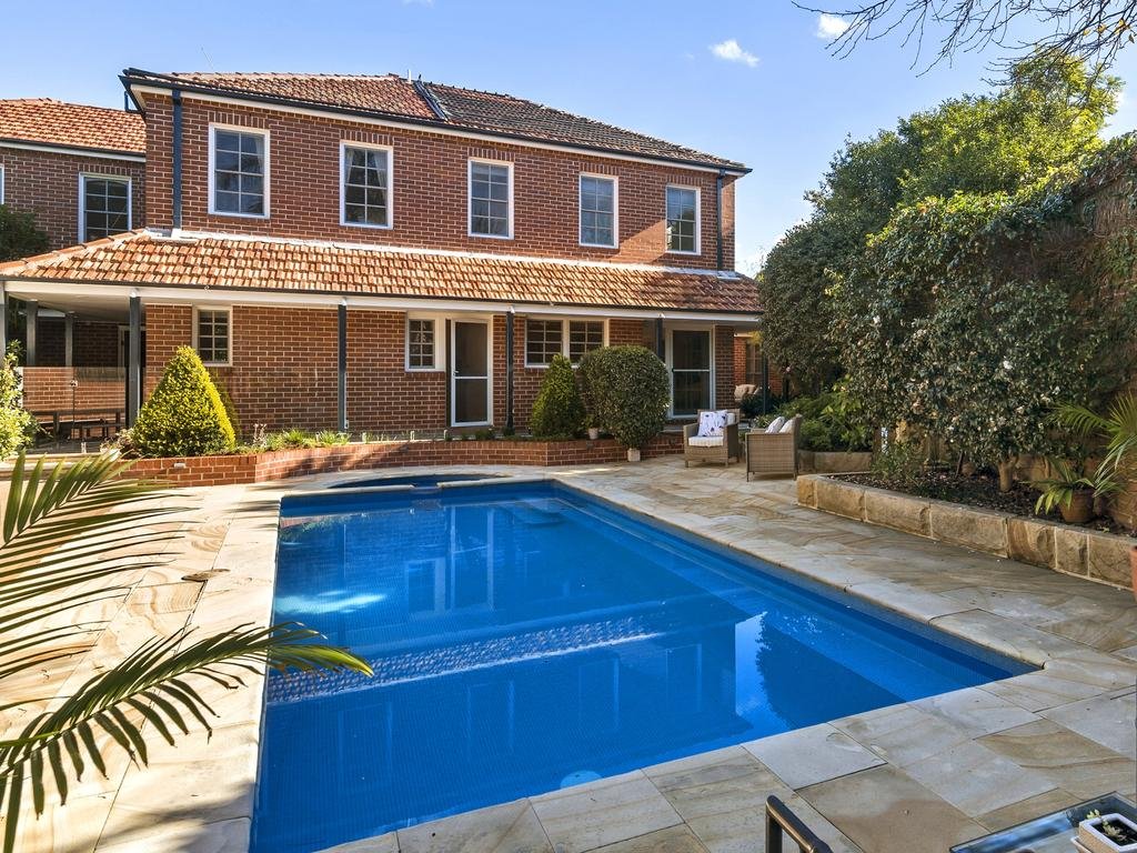 Early auction of a rare Mosman home brings a $four.55m payday