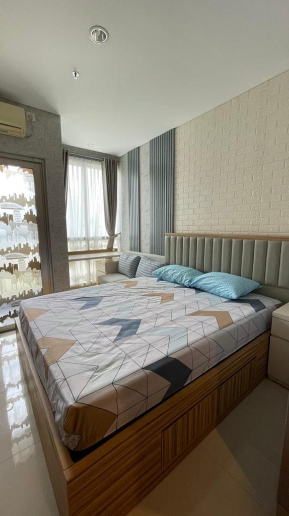Apartment Ciputra World The Newton