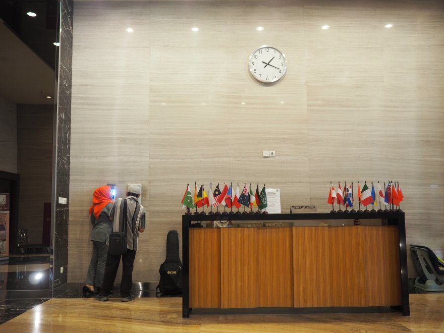 Reception-desk-Denpasar-Residence
